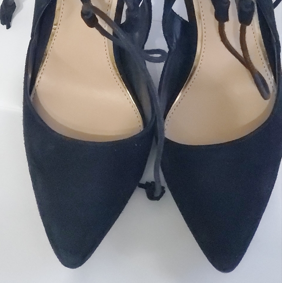 Heels - Picture 2 of 3